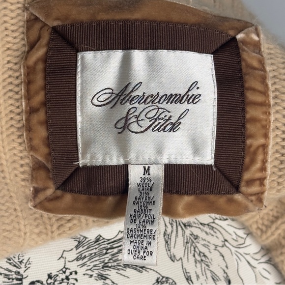 abercrombie and fitch sweater | SIZE M fits small - Picture 5 of 7